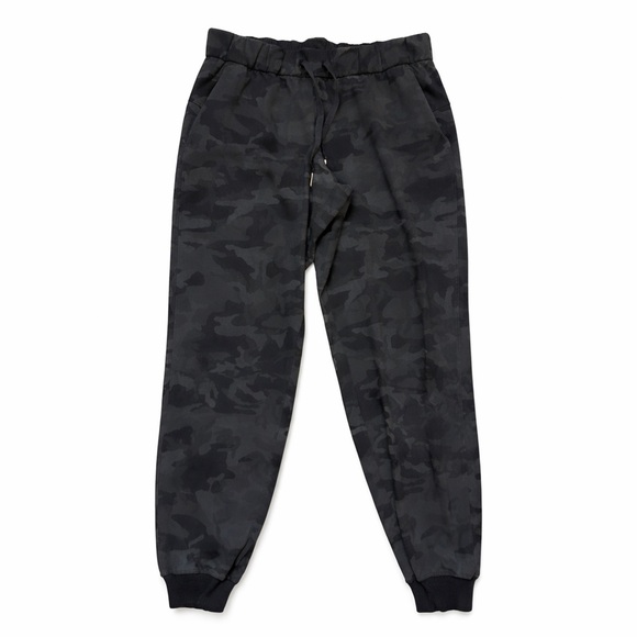 lululemon athletica Pants - Lululemon Dark Camo Jogger Pants Athleisure Elastic Waist Drawstring Size 4